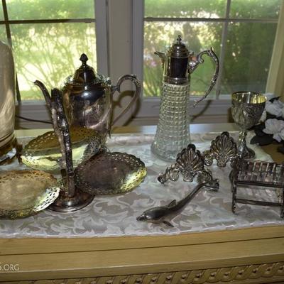 silver-plated tea set 
