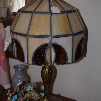 tiffany style table lamp 