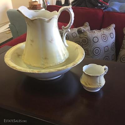 Pitcher and washing bowl