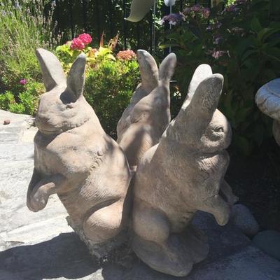 Outdoor Stone rabbit sculpture 