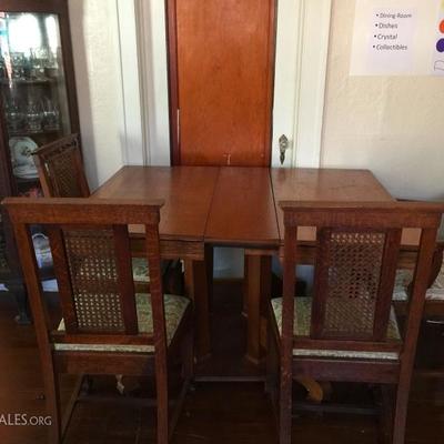 Table with expanded leaf and 4 chairs. GREAT condition!