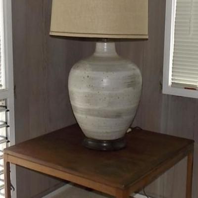 KCT001 Wooden End Table and Ceramic Lamp
