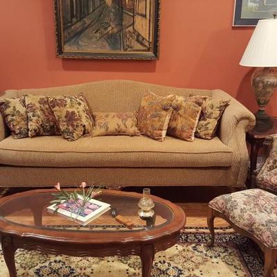 Chesterfield style sofa with coffee table set