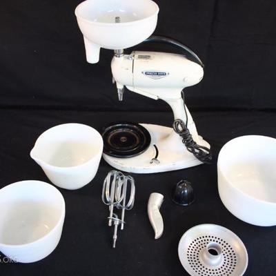 1940 Hamilton Beach Model G Stand Mixer: marked on b ottom WM 651924 D Model Gcomplete with accessories (9 pcs) includes one 2 quart...