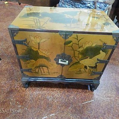 Oriental 2 door cabinet