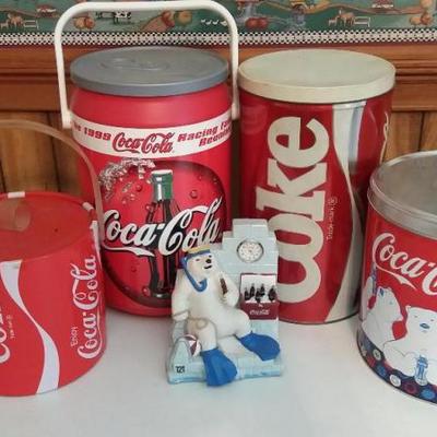 Assortment of Coca-Cola items - One (1) vintage ice bucket 