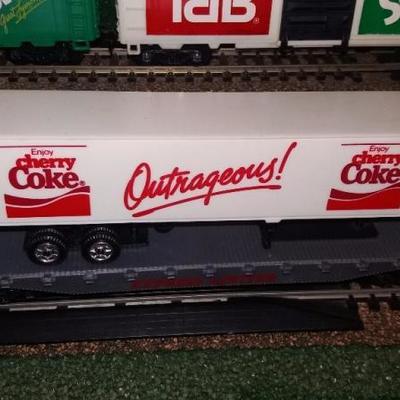 HO Scale Train Enjoy Coca-Cola Engine, three (3) Coke cars, Coke flatbed with Coke helicopter, Minut