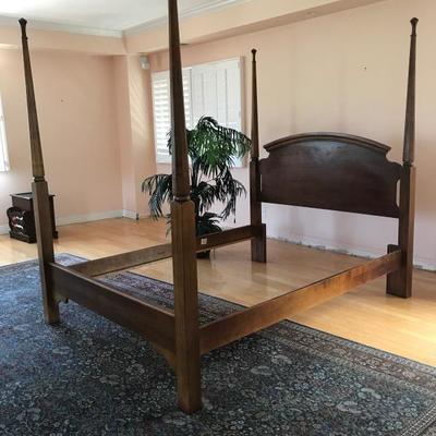 Canopy king size bed