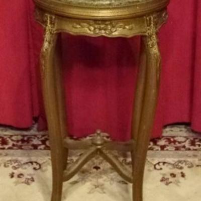 $53.00 - LOUIS XV STYLE PEDESTAL, MARBLE TOP, ANTIQUED GOLD FINISH, LABELED HAND MADE BY DOMIAT