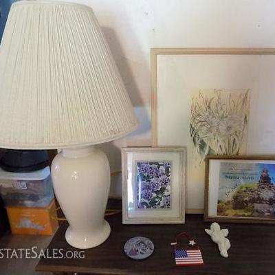 MIT087 White Ceramic Lamp, Brown Wood Shelf, Framed Pictures, More
