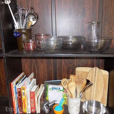 MIT023 Handy Kitchen Lot - Cookbooks, Utensils & More
