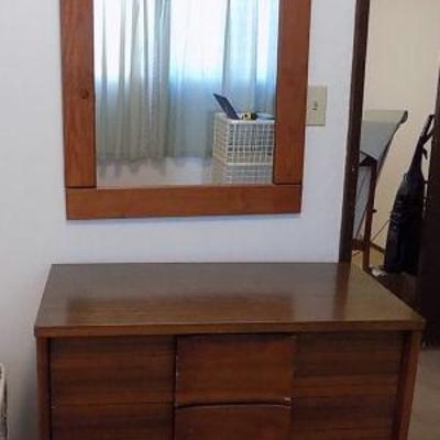 MIT090 Brown Wooden Dresser and Mirror
