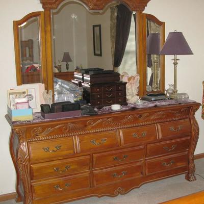 matching master bedroom dresser with tri fold mirror