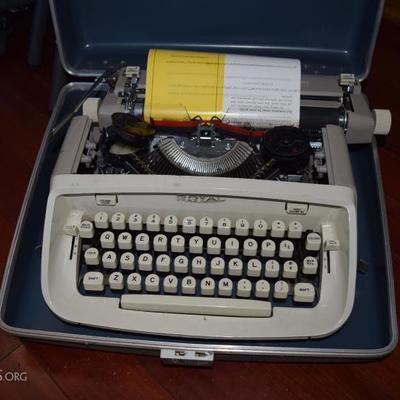 vintage typewriters from the 1950's