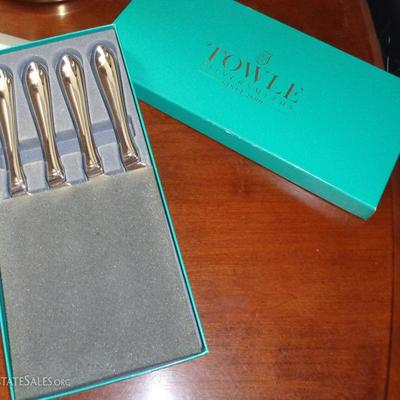 Towle knifes