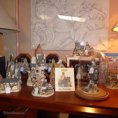 Many David Winter collectible castles and cottages