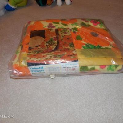 Never opened 60's floral blanket