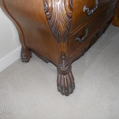 Foot detail in Armoire