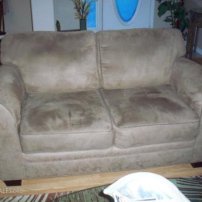 Haining Happy Leather Co. Love seat