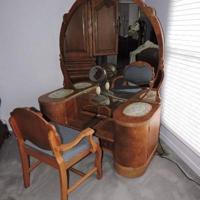 I have three different styles of antique 1920's vanities ~ one vanity has very unusual and authentic (bi-tone swirl caramel color)...