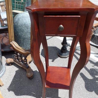 Cherry Wood end table with drawer