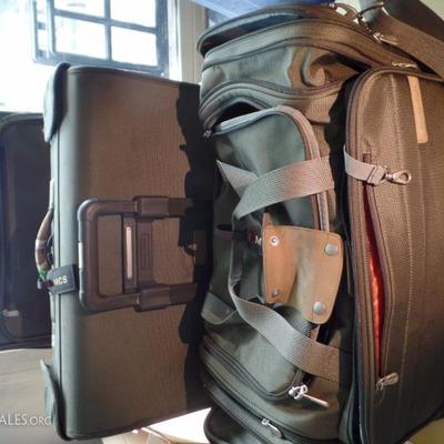 2013 Briggs and Riley 3 luggage set ($1,400 retail)