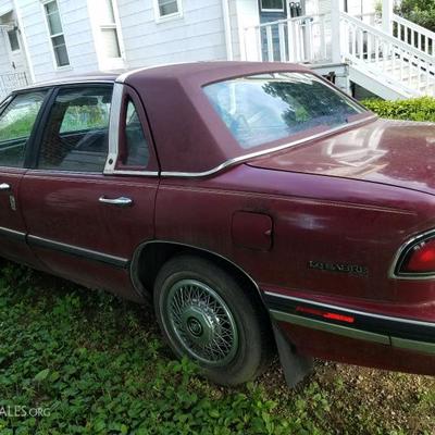 Buick Lesabre: This car is sold as is: No Breaks