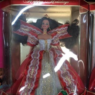 Barbies and Snow White set