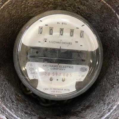 Chain and meter with bucket