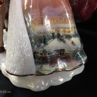 Thomas Kinkade "Victorian Christmas II" with illuminated lamp post and certificate of authenticity