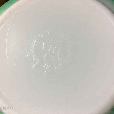 Pyrex bowls