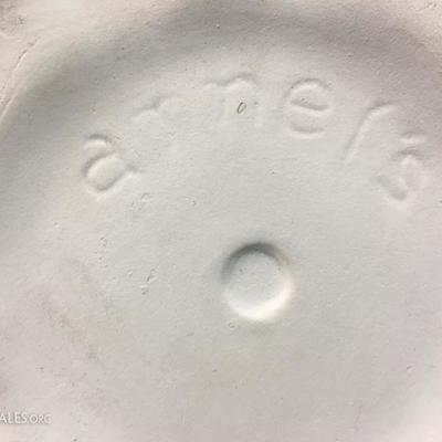 Oval wash bowl and pitcher