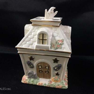 Lenox Halloween ghost house