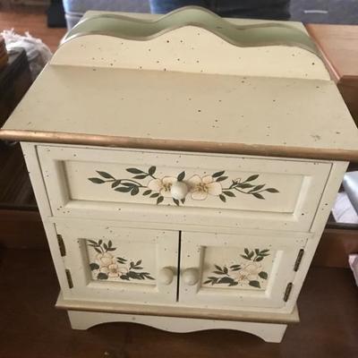 Several jewelry boxes