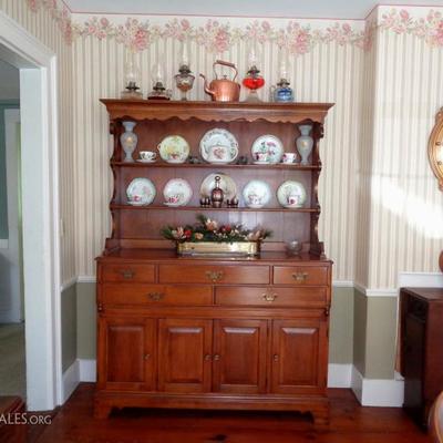 Beautiful solid wood antique hutch