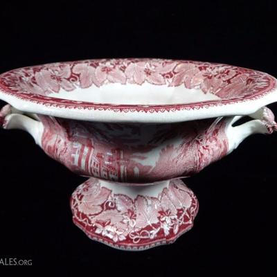 MASON'S ENGLAND IRONSTONE PEDESTAL BOWL, RED AND WHITE VISTA PATTERN WITH VINES AND ESTATE SCENES