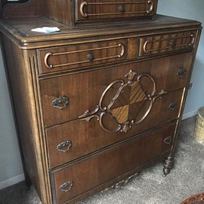 vintage dresser 