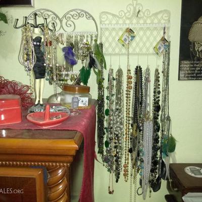 Vintage and Antique Costume and Sterling Silver Jewelry, Rings, Necklaces and Bracelets