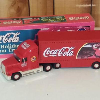 Coca-Cola 1998 holiday caravan truck. New in box.