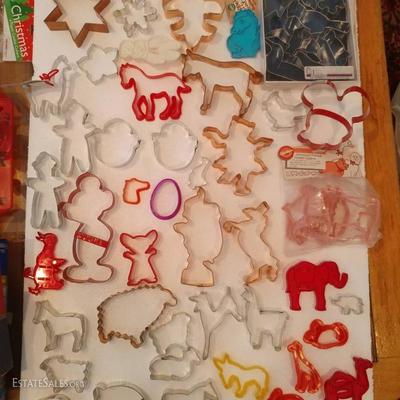 more animals, smokey the bear ( very rare ) circus Martha Stewart Cutters: Random Cookie Cutters priced 25 cents for plastic, .50 small...