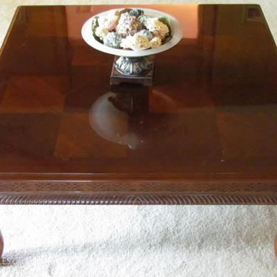 Cabriole Leg Cocktail /Coffee Table with Rope Trim Apron (38