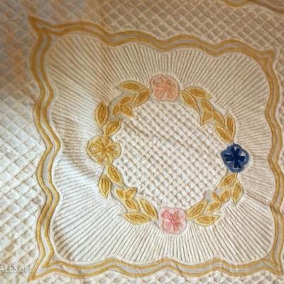 Classic Pattern Chenille Bedspread 
Full Size   38.00