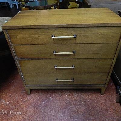 Mid-Century Chest of drawers