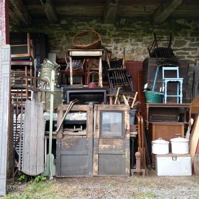 Estate sale photo