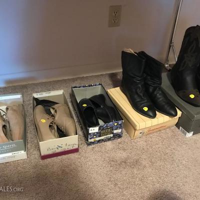 Size 6 1/2-7 shows all new never/ barely worn