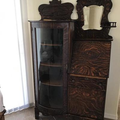 Antique Tiger Oak Secretary/ Bookcase  ( Beautiful Piece)  66 t x 40 w x 12 deep 