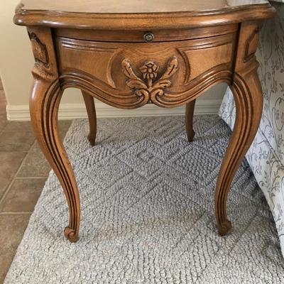 Thomasville end tables 