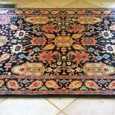 Handwoven 100% wool rug from India