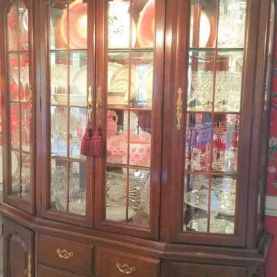 Thomasville cherry matching china cabinet