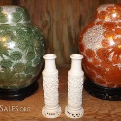 FVM091 Kutani Porcelain Urns and Bone Looking Vases
